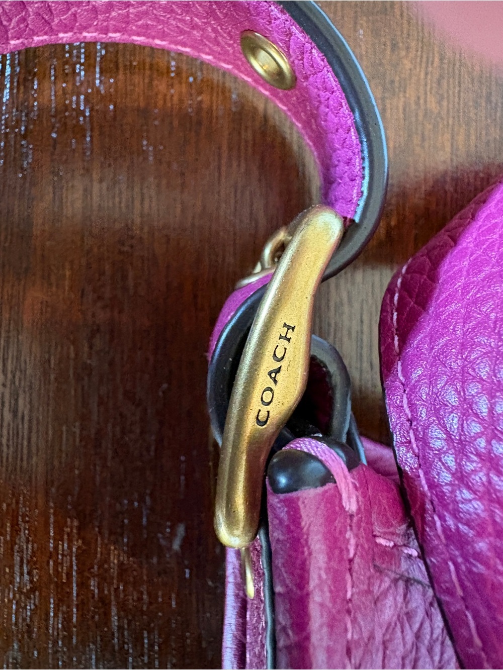 EUC Coach Emery Crossbody in pebbled leather - Picture 3 of 13